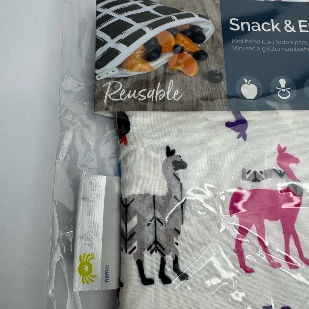Itzy Ritzy‎ Reusable Snack Bag or Activity Bag with Colorful Llama Design